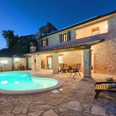 Semesterbostad Milica *